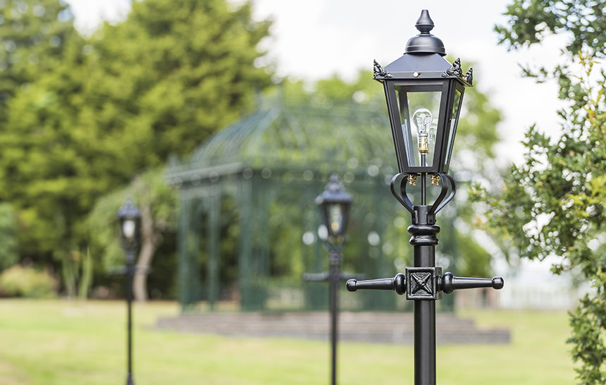 Victorian_Lamp_Post_Home_Page_1